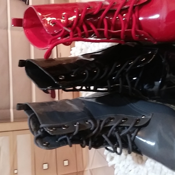 Women CA Collection by Carrini Boots. Size 9. 3 colors available - Picture 4 of 4